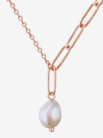 Valero Pearls Necklace in Gold