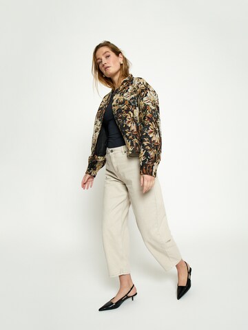 Peppercorn - regular Vaquero 'Namira' en beige