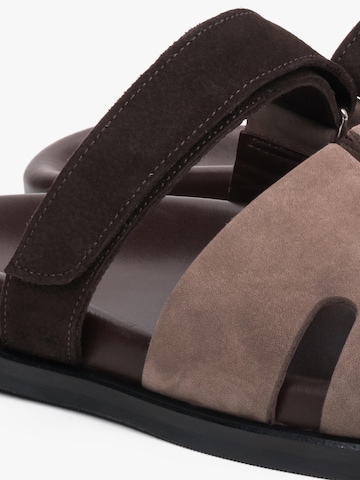 Estro - Sandalias '48-27' en marrón