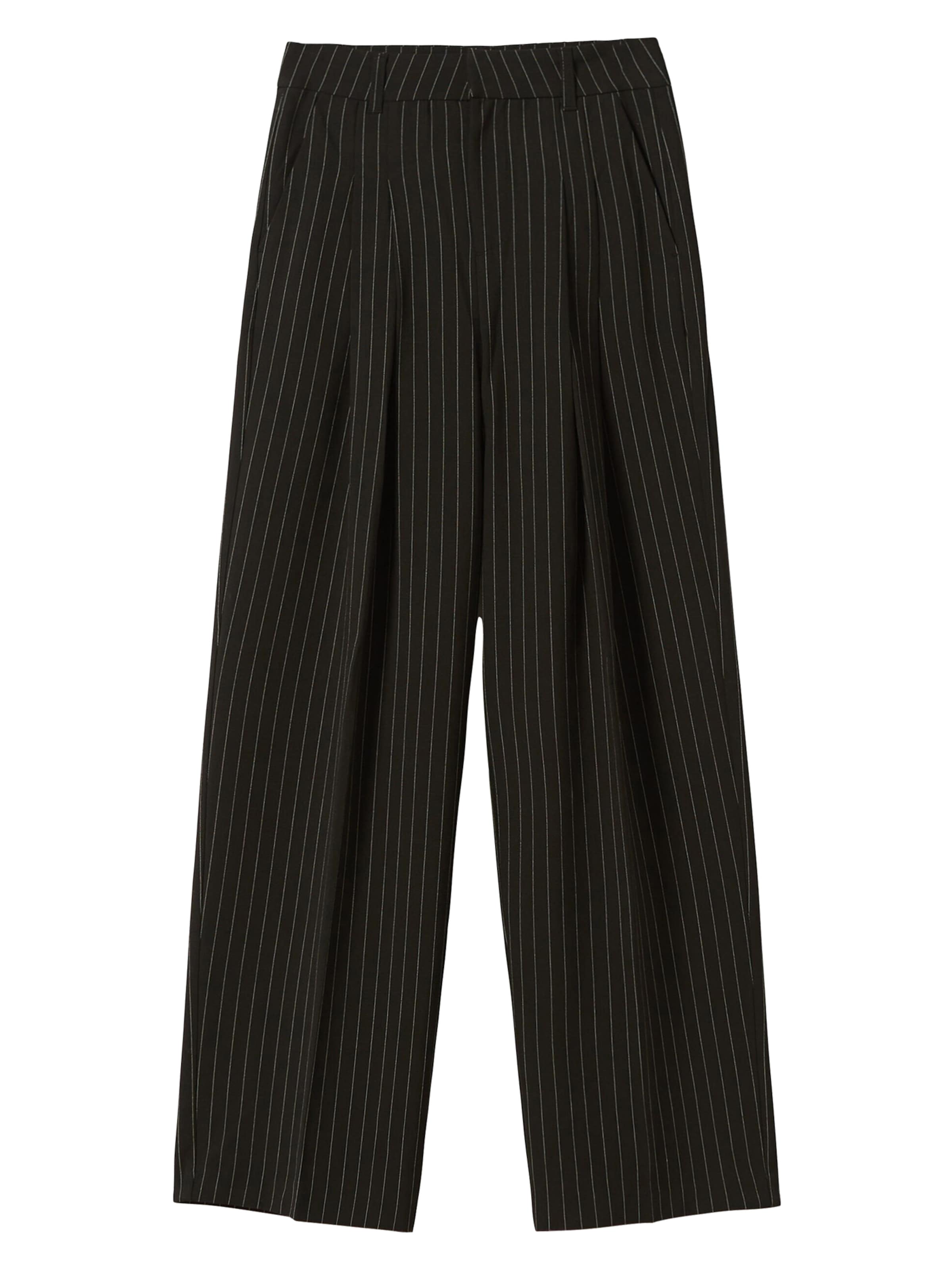 Bershka Loose fit Pleat-front trousers in Black: front