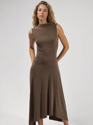 Hiccup Zomerjurk in Bruin