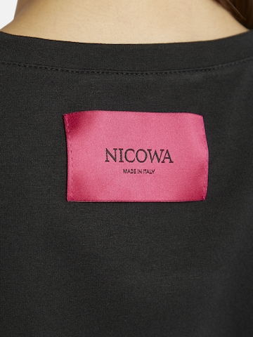 T-shirt 'DILAWIA' Nicowa en noir