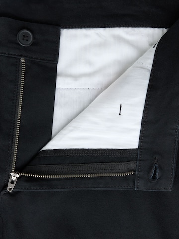 TWO SOON Regular Shorts in Schwarz