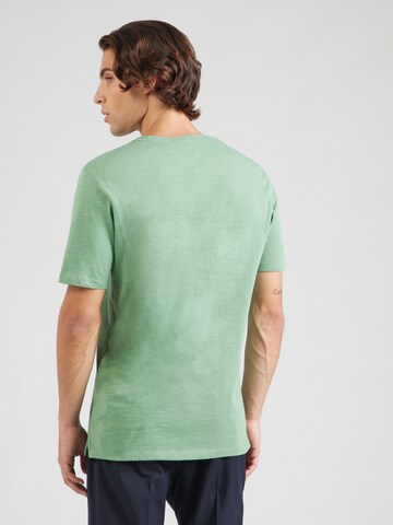 Lyle & Scott Футболка в Зеленый: сзади