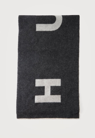 HUGO Schal 'Martyn' in Schwarz: Vorderseite