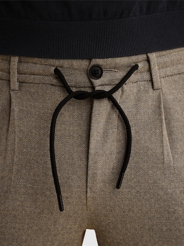 VANGUARD Slimfit Chinohousut 'V11 relaxed fit chino' värissä valkoinen