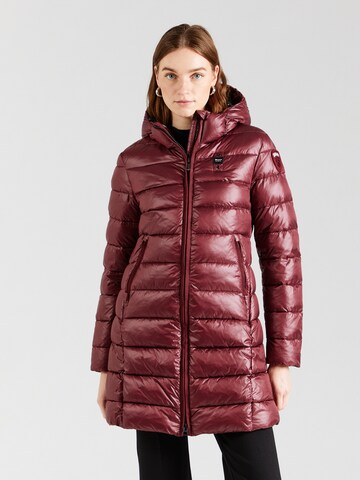 Blauer.USA Mantel in Rot: Vorderseite