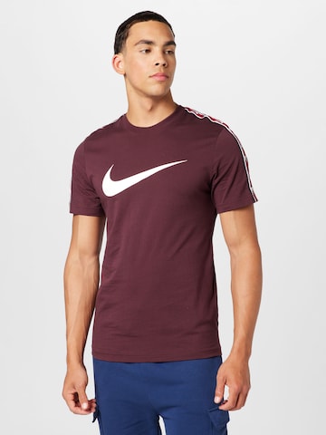 Nike Sportswear - Camisa em vermelho: frente