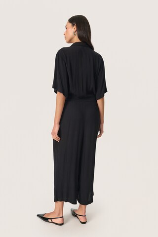 SOAKED IN LUXURY Jumpsuit in Schwarz