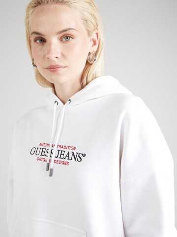 GUESS JEANS Μπλούζα φούτερ 'AMERICAN' σε λευκό
