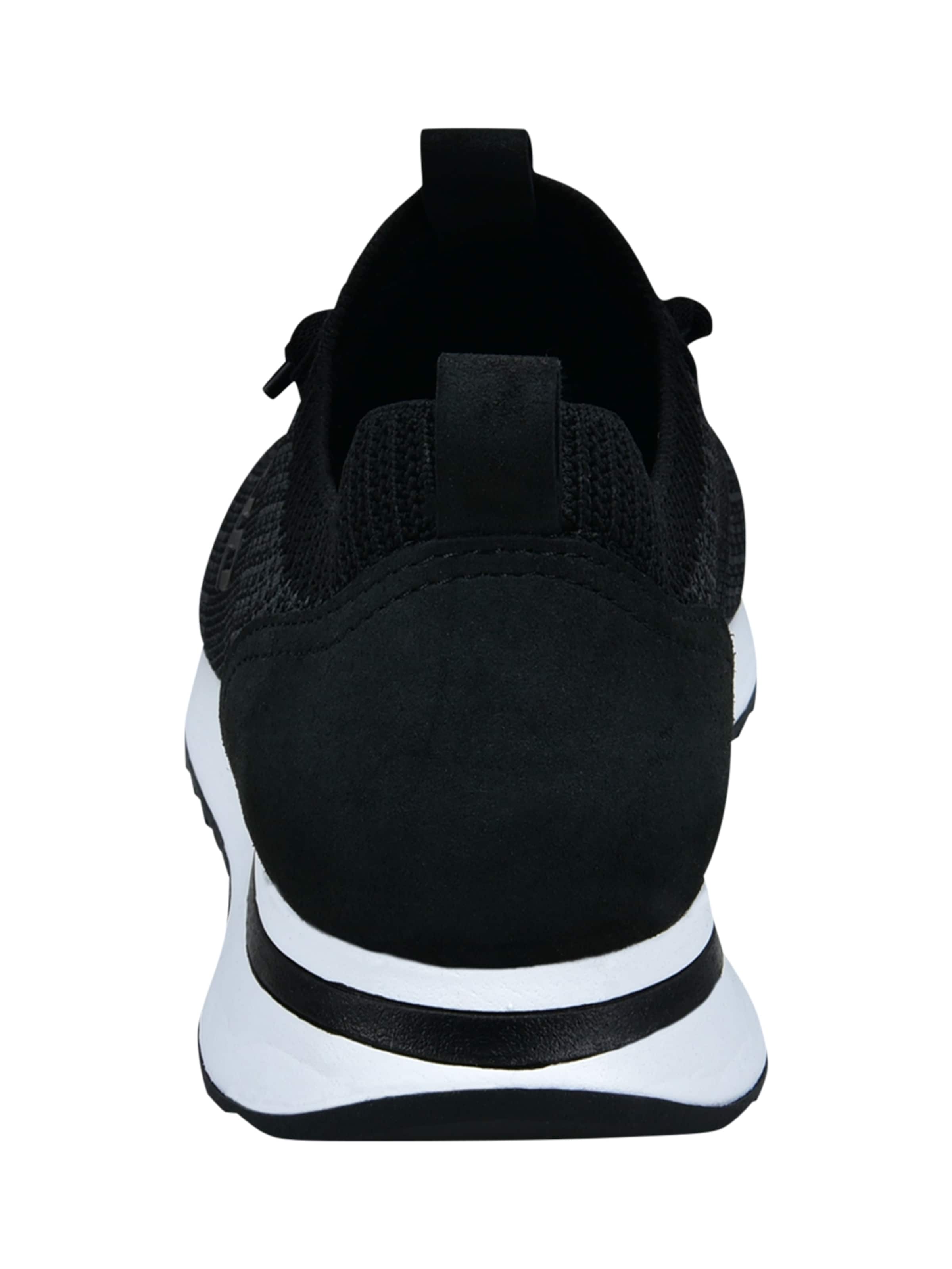 Sneaker bassa di TT. BAGATT in nero