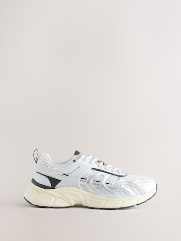 self. Sneakers laag 'Klobige' in Zilver