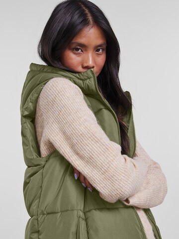 Gilet 'PCBEE' di PIECES in verde