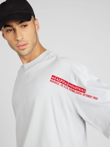 ALPHA INDUSTRIES Bluser & t-shirts i grå