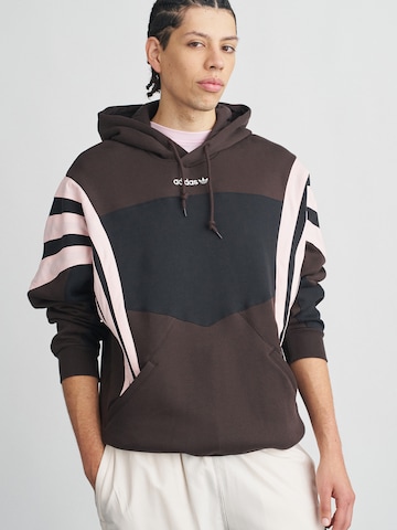 ADIDAS ORIGINALS Μπλούζα φούτερ 'SANTIAGO' σε καφέ