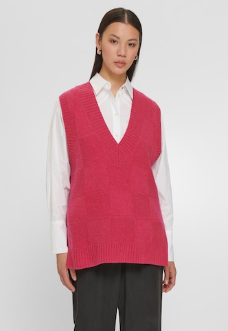 Anna Aura Knitted Vest in Pink: front