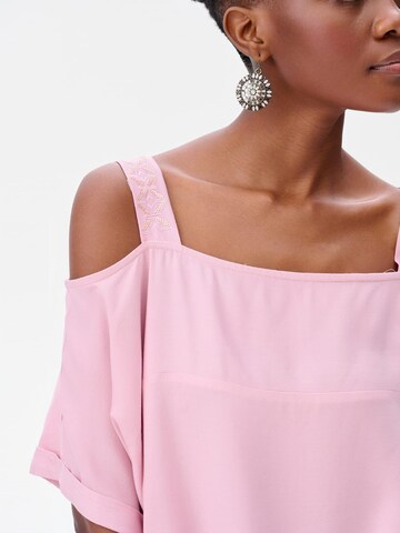 Blue Shadow Blouse in Pink