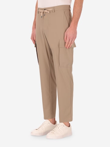 Distretto12 Tapered Cargobroek 'Active' in Beige