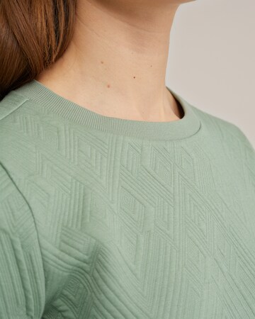 WE Fashion Sweatshirt in Green