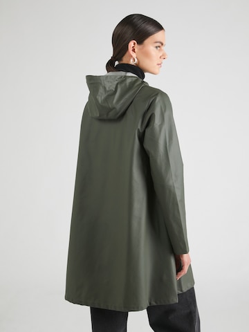 Stutterheim Демисезонное пальто в Зеленый