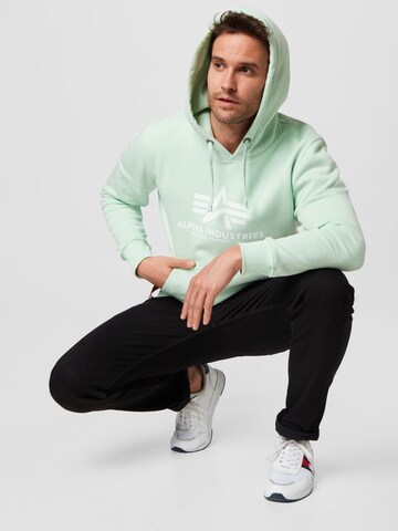 ALPHA INDUSTRIES Sweatshirt in Groen