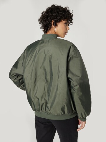 A LOT LESS Between-season jacket 'Astrid' in Green