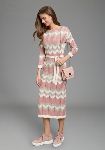 LAURA SCOTT Knitted dress in Pink: front