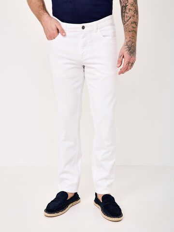 REDPOINT Slim fit Pants in White: front