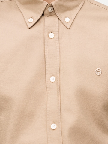 BOSS - Regular Fit Camisa clássica 'ROAN' em bege