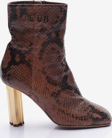 DSQUARED2 Dress Boots in 38 in Brown: front