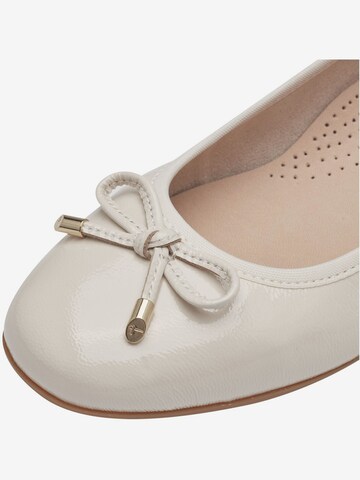 TAMARIS Ballerina in Beige