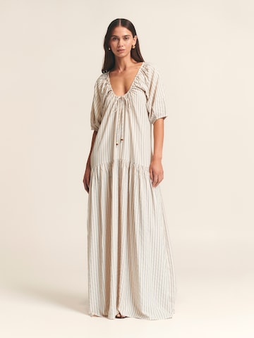 St MRLO Φόρεμα 'Florence' σε μπεζ