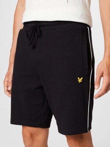 Lyle & Scott Regular Панталон в черно