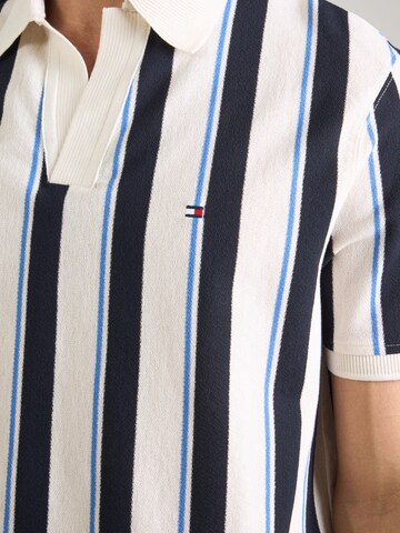 T-Shirt 'Classic' TOMMY HILFIGER en blanc