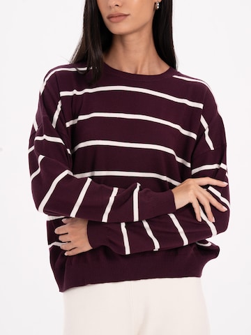 MYLAVIE by Sarah Harrison Trui in Rood