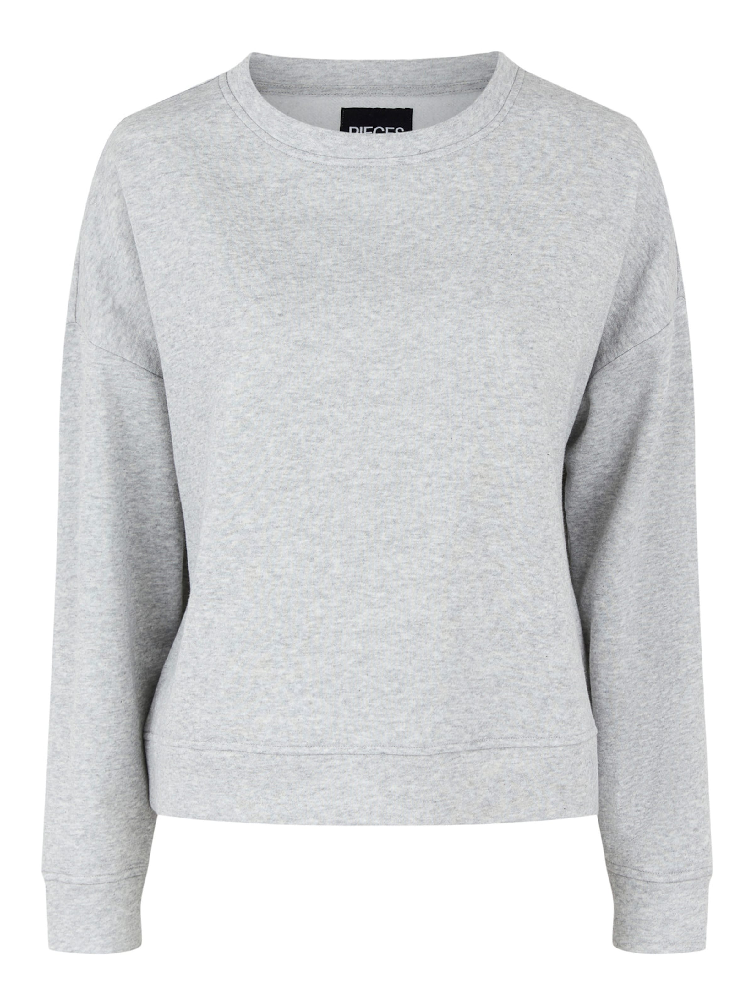 PIECES Sweatshirt 'Chilli' in Grey: front