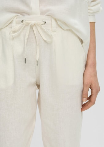 QS Regular Bundfaltenhose in Beige