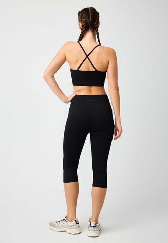 OCEANSAPART Skinny Workout Pants 'Maya' in Black