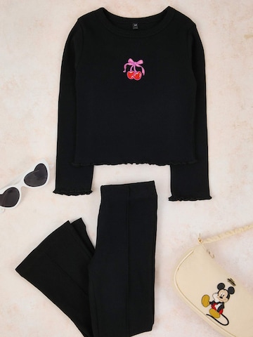 Trendyol - Conjunto en negro: frente