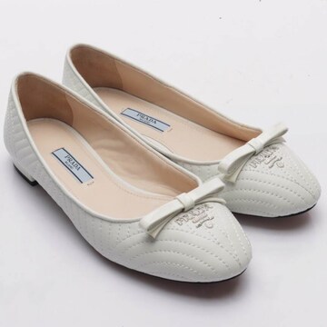 PRADA Flats & Loafers in 35,5 in White: front