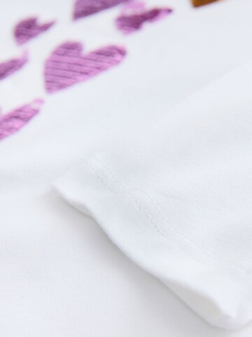 Tricou de la Next pe alb