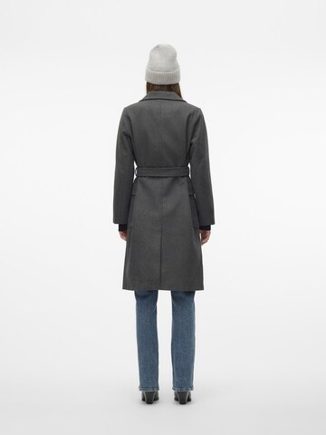 VERO MODA Overgangsfrakke i grå