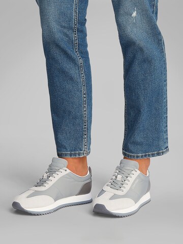 Calvin Klein Низкие кроссовки в Серый