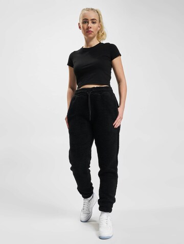 DEF - Tapered Calças em preto