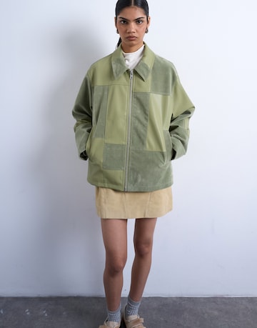 TOPSHOP Демисезонная куртка в Зеленый: спереди