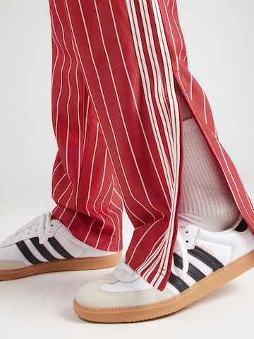 ADIDAS ORIGINALS Широка кройка Панталон 'FIREBIRD' в червено