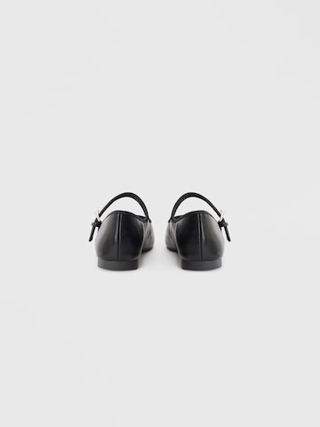 Madden Girl Rihmaga baleriina 'Jewelll', värv must