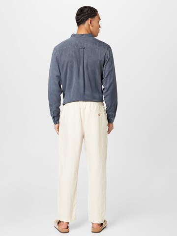 Regular Pantaloni de la Cotton On pe bej