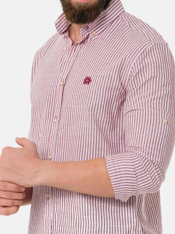 Coupe slim Chemise 'CH194' CIPO & BAXX en rouge