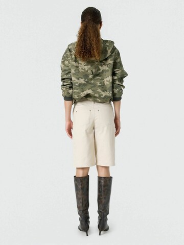 Résumé Välikausitakki ' MaxRS ' värissä vihreä